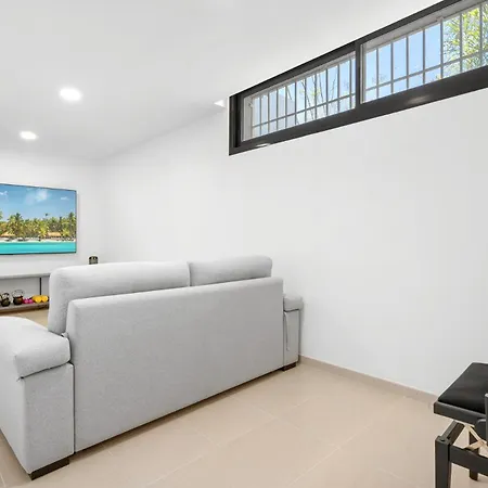 بيت للعطل Senses Ref #109